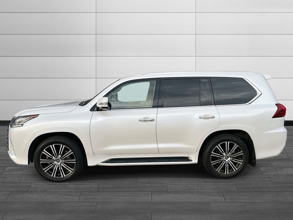 2019 Lexus LX 570 photo 2