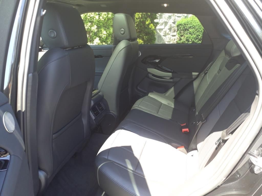 2025 Land Rover Range Rover Evoque Dynamic SE photo 4