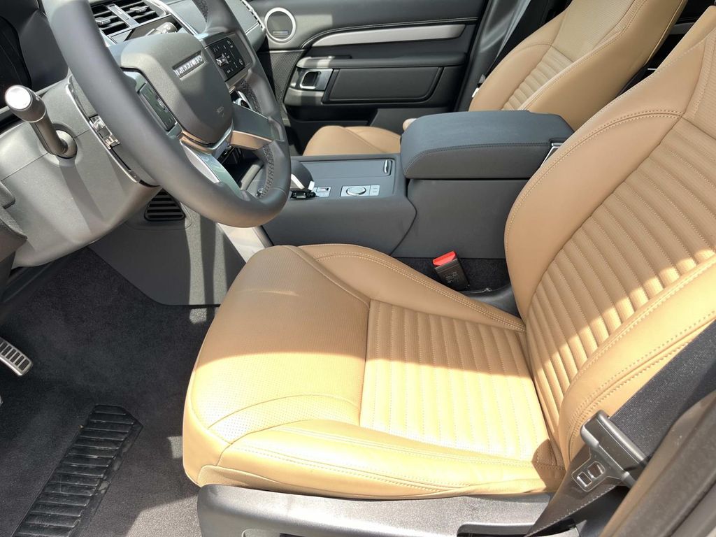 2026 Land Rover Discovery Gemini Edition - Photo 12
