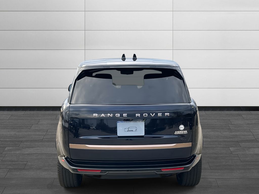 2023 Land Rover Range Rover SV photo 4