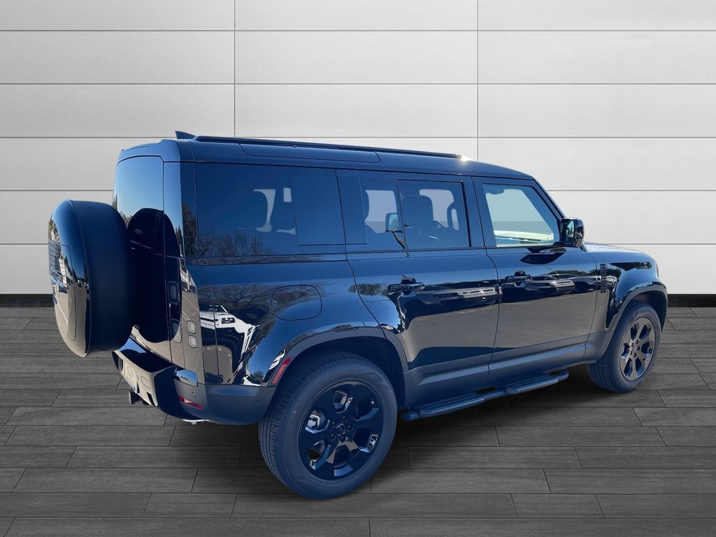 2026 Land Rover Defender 110 S photo 4