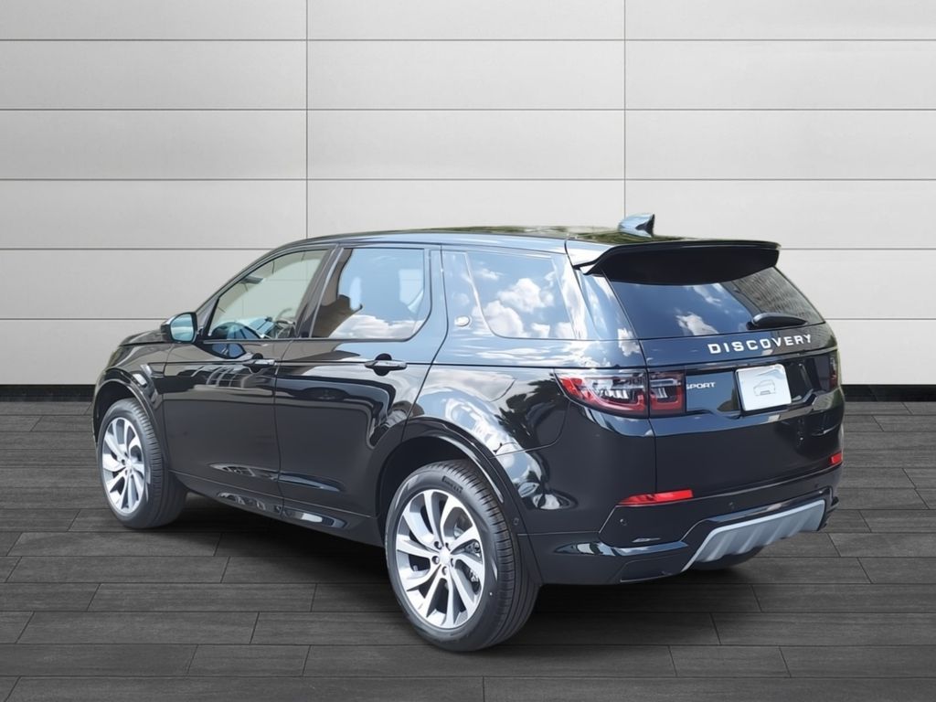 2025 Land Rover Discovery Sport S photo 3