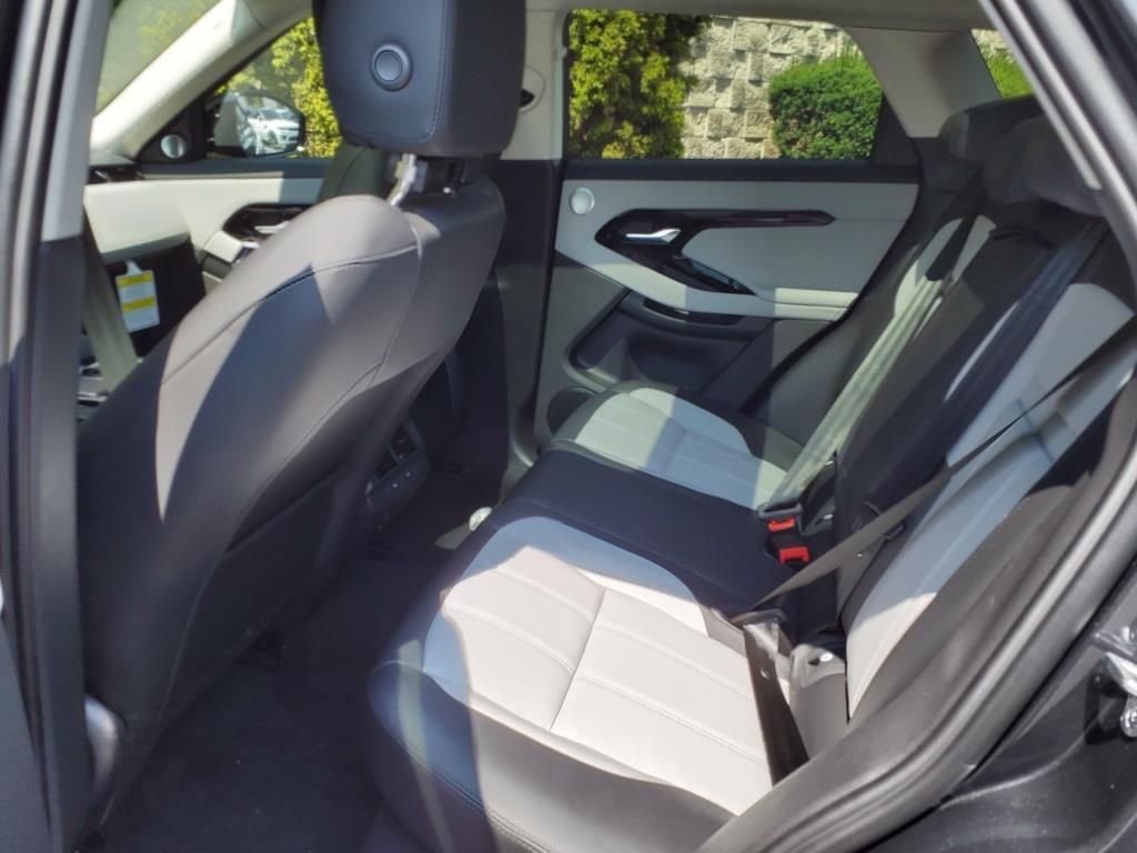 2025 Land Rover Range Rover Evoque Dynamic SE photo 4