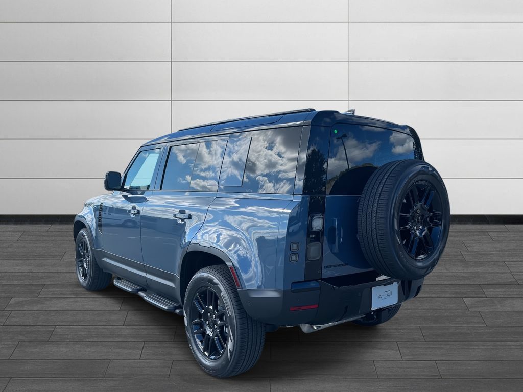 2026 Land Rover Defender 110 S photo 3