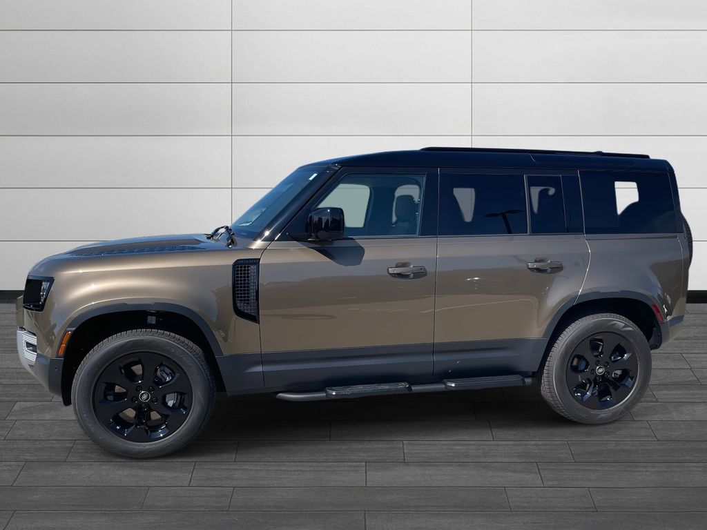 2025 Land Rover Defender 110 S photo 2