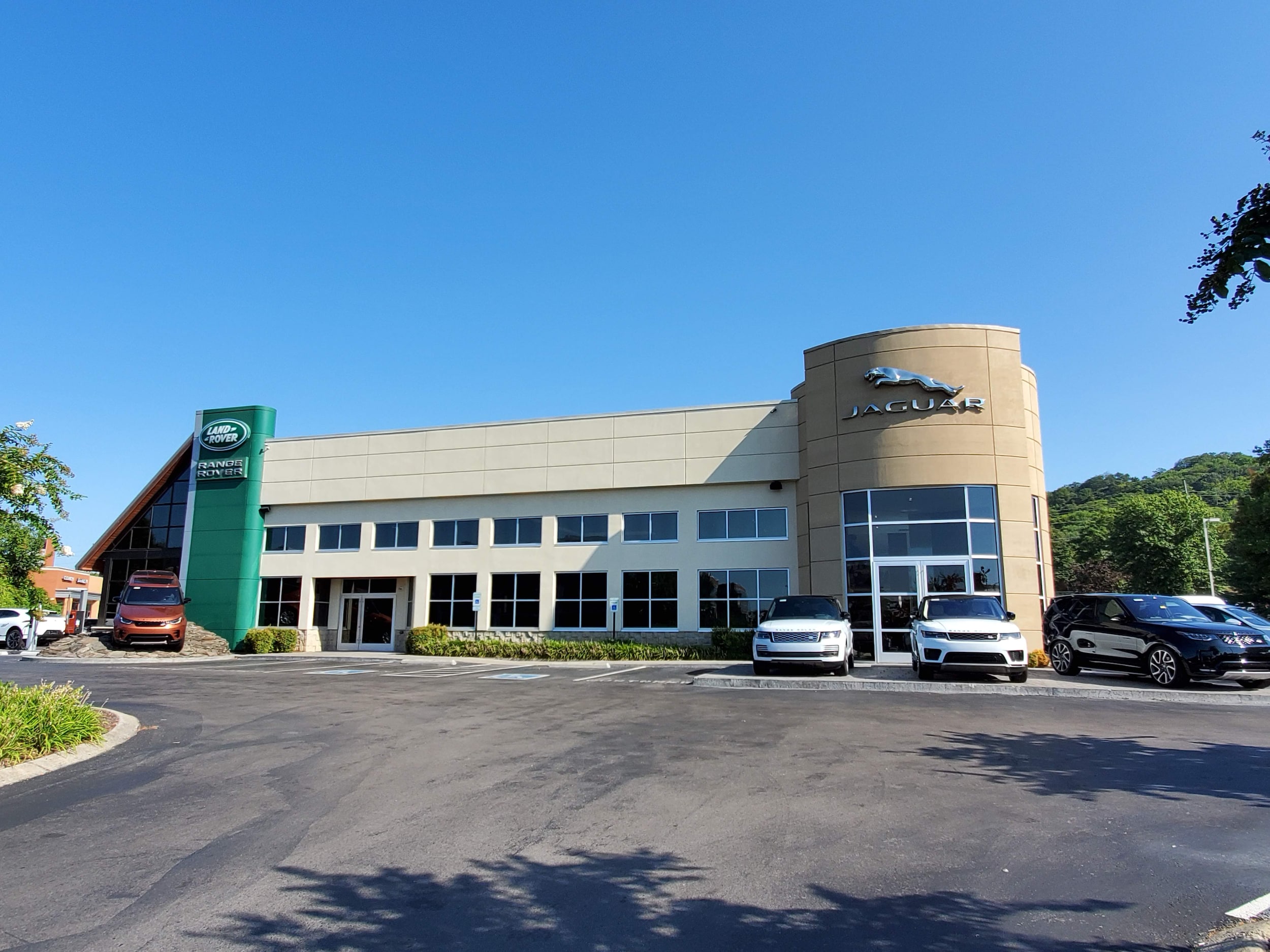 land rover range rover dealership