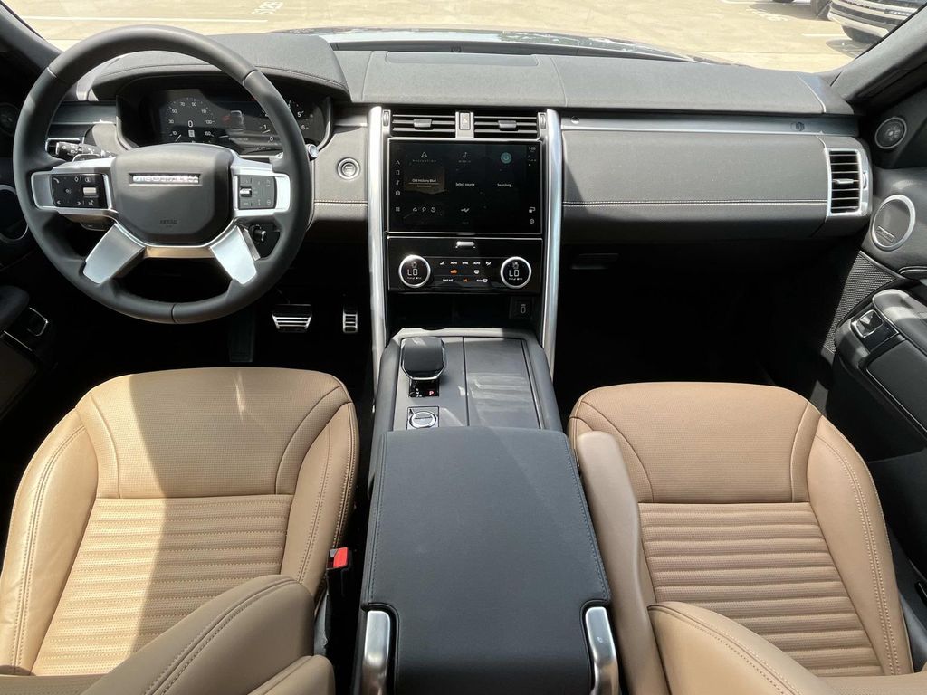2026 Land Rover Discovery Gemini Edition - Photo 9