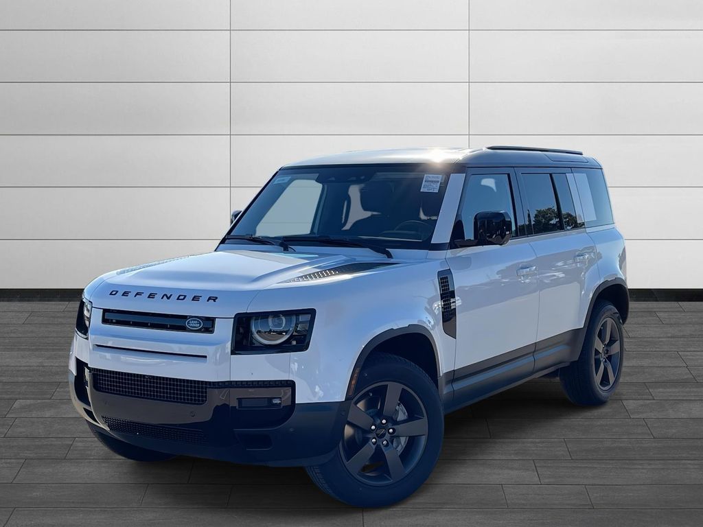 2026 Land Rover Defender S's photo