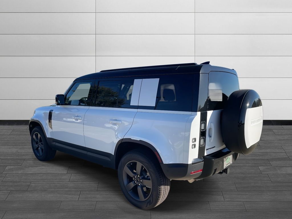 2026 Land Rover Defender 110 S photo 3