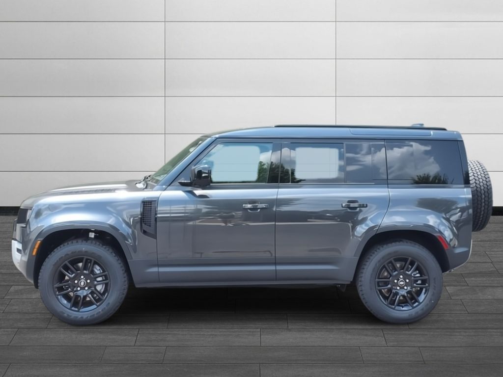 2025 Land Rover Defender 110 S photo 2
