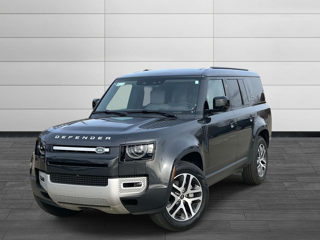 2024 Land Rover Defender S's photo