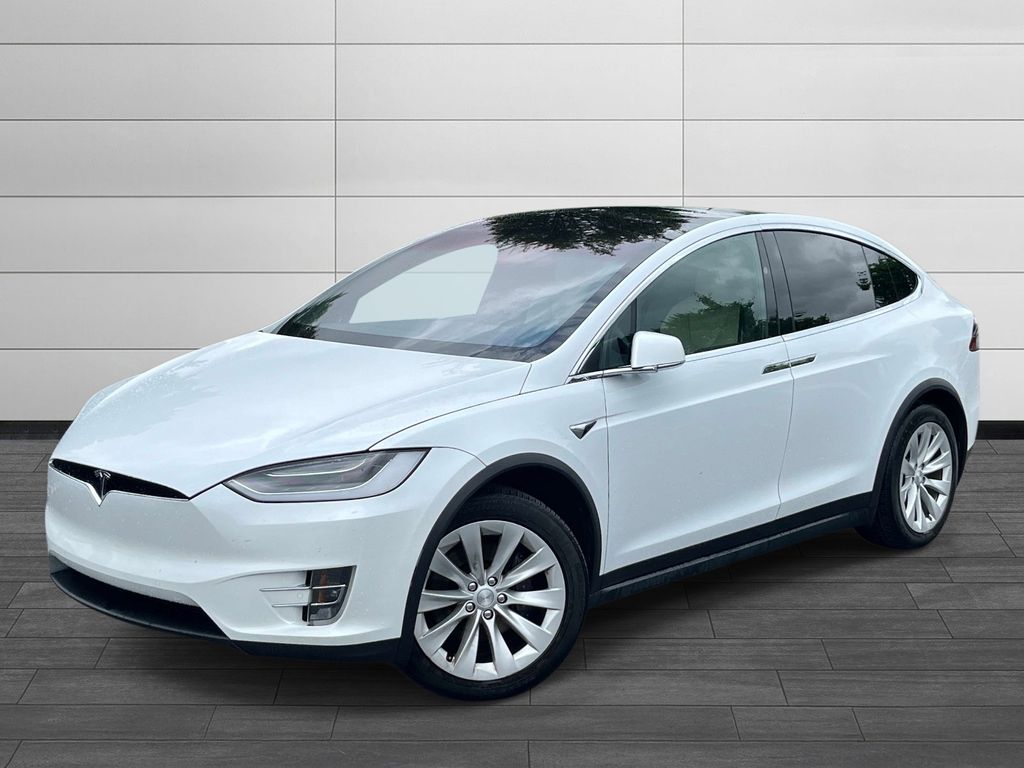 2020 Tesla Model X Long Range's photo