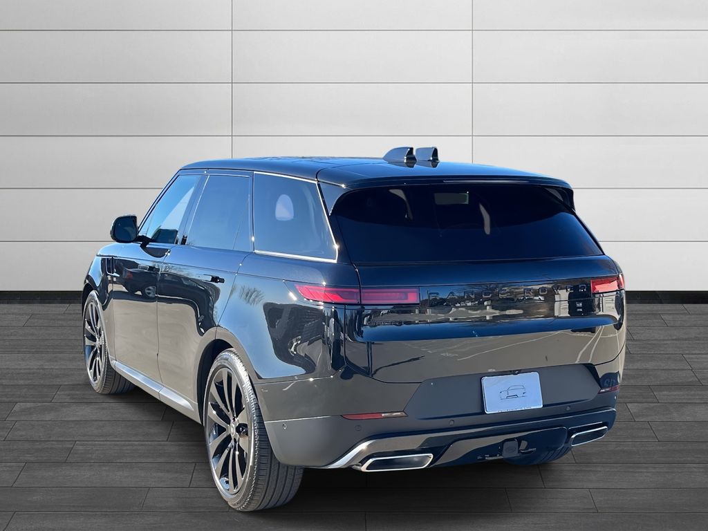 2025 Land Rover Range Rover Sport SE photo 3