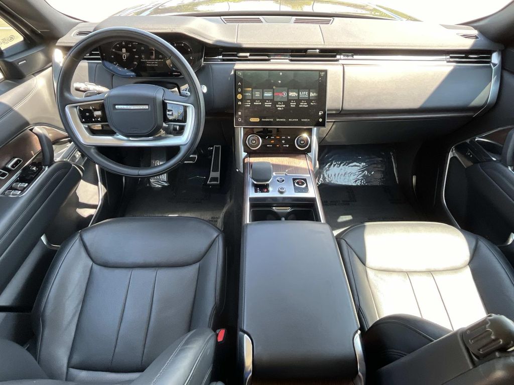 2023 Land Rover Range Rover SE - Photo 9