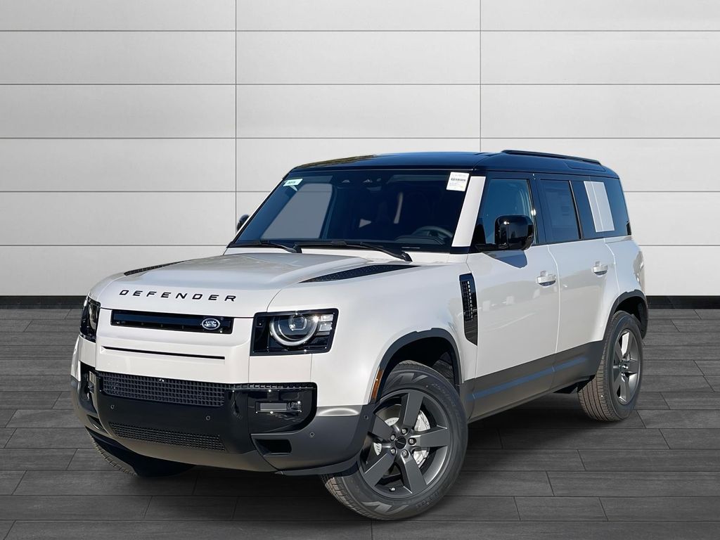 2026 Land Rover Defender S's photo