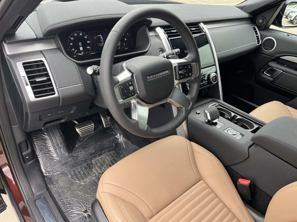 2026 Land Rover Discovery Gemini Edition - Photo 11