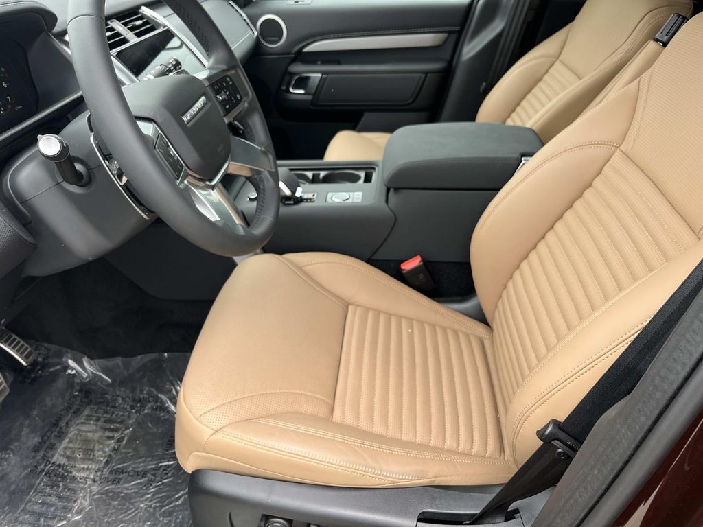 2026 Land Rover Discovery Gemini Edition - Photo 12
