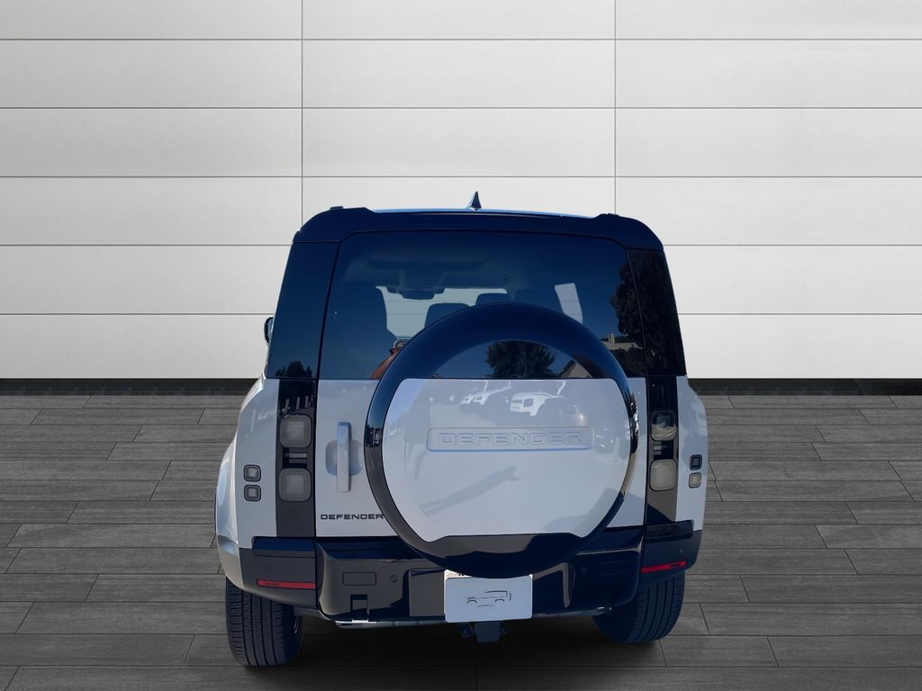 2026 Land Rover Defender 110 S photo 4