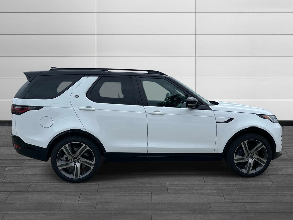 2026 Land Rover Discovery Gemini Edition - Photo 6