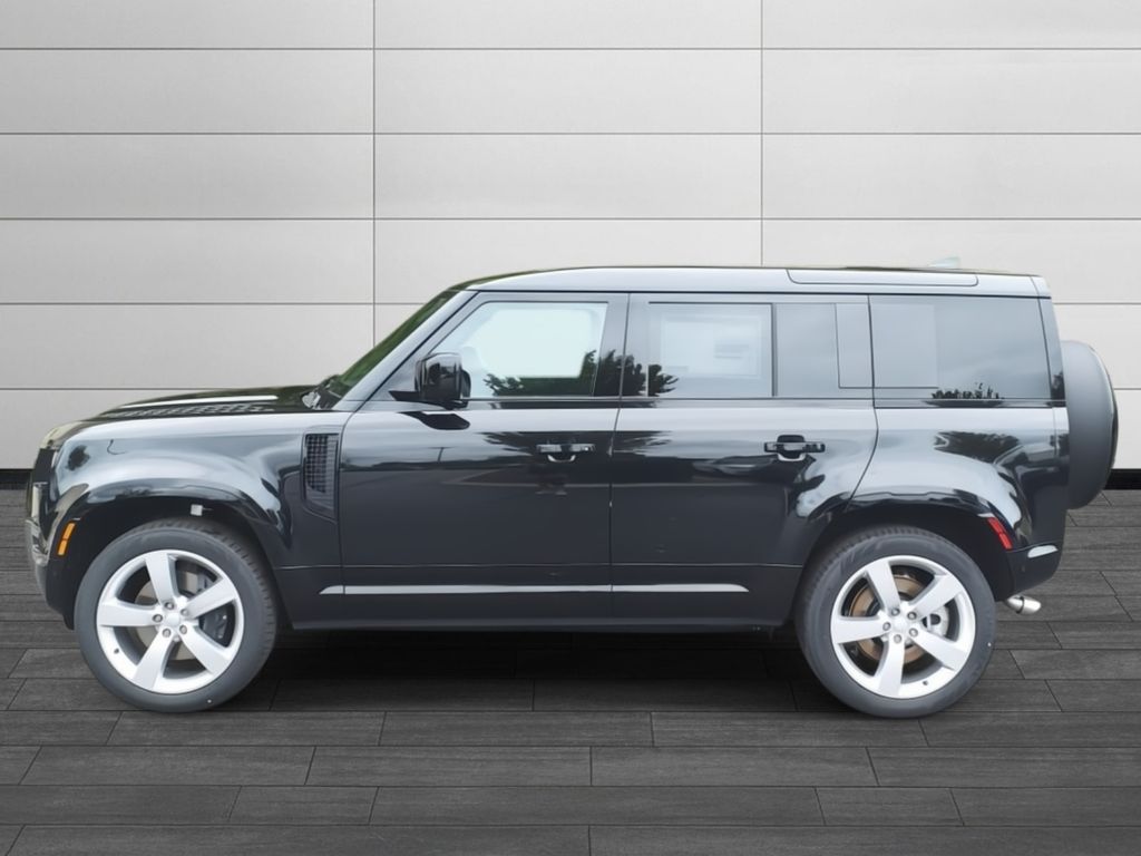 2025 Land Rover Defender 110 X-Dynamic SE photo 2