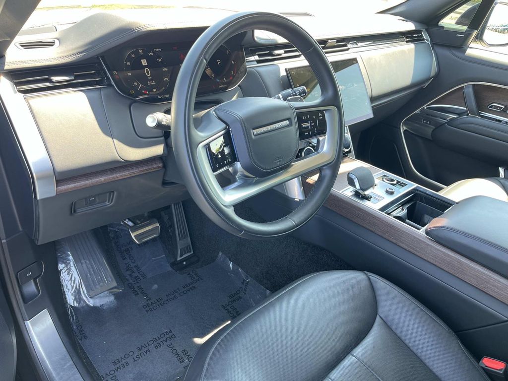 2023 Land Rover Range Rover SE - Photo 11