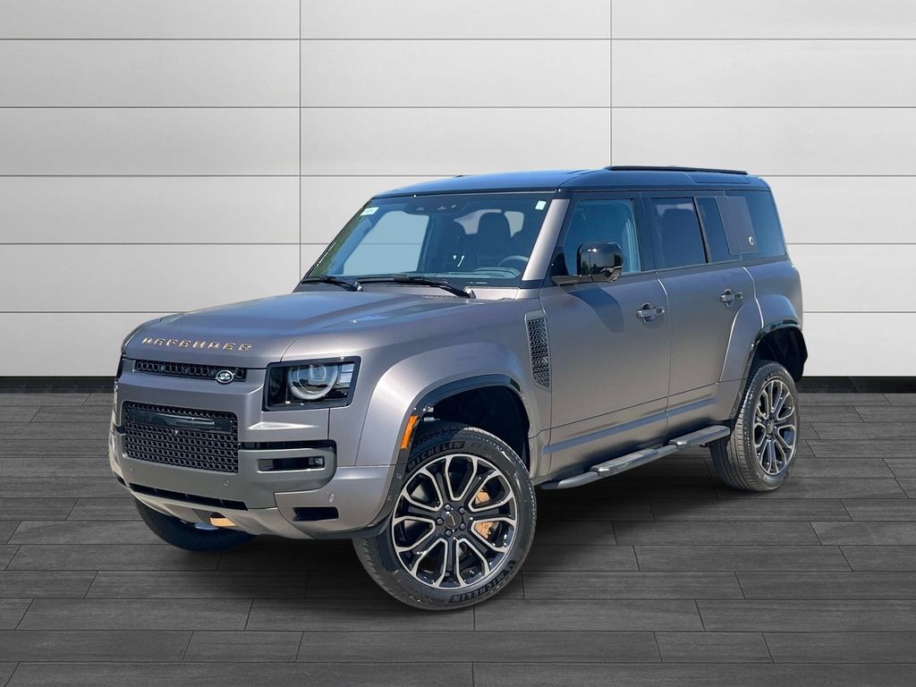 2026 Land Rover Defender 110 OCTA P635's photo