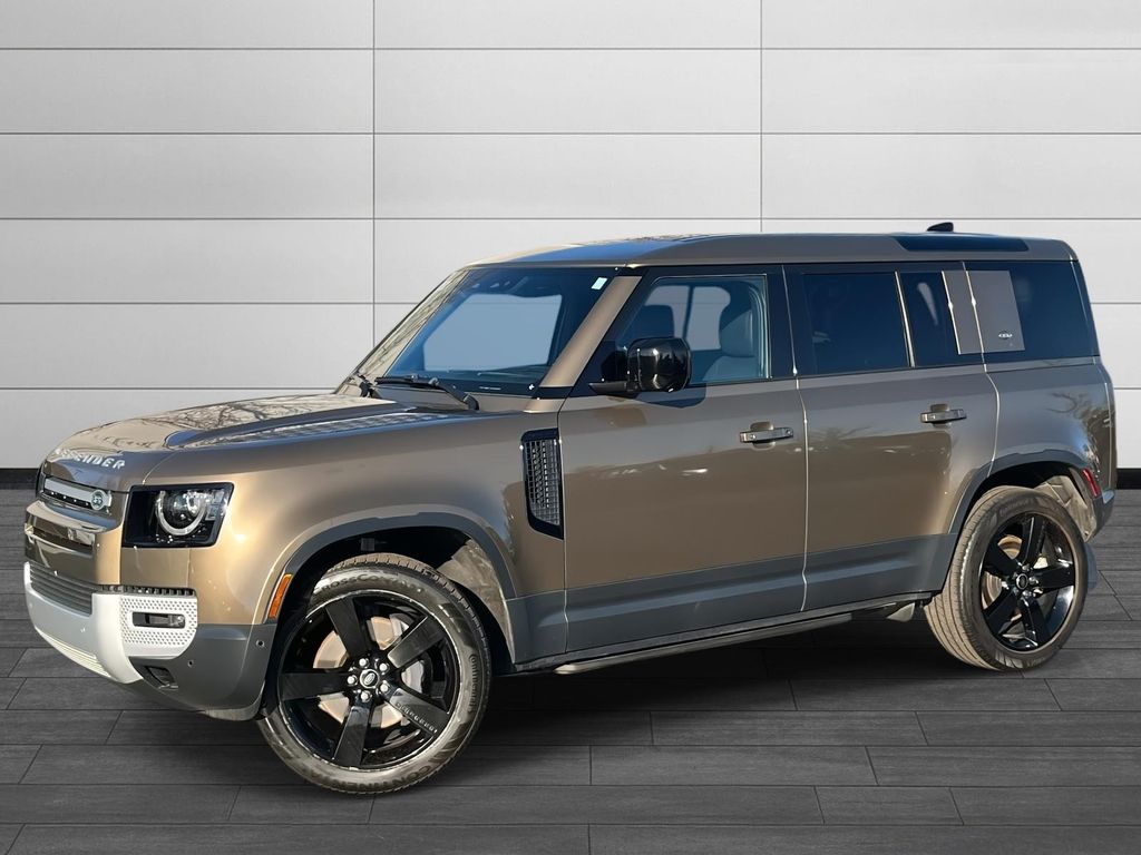 2024 Land Rover Defender 110 SE P400's photo