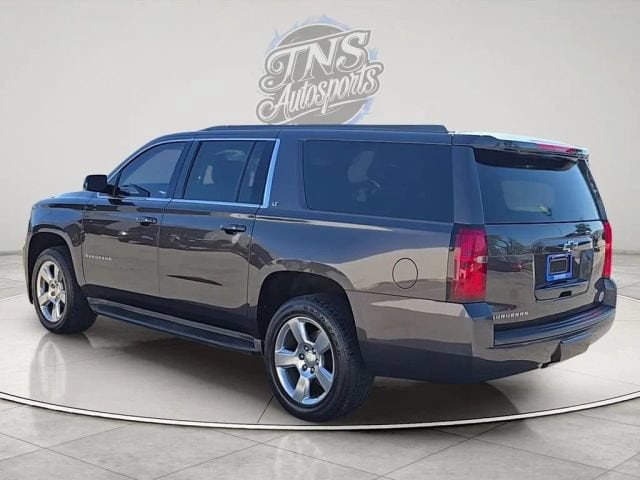 2016 Chevrolet Suburban LT - Photo 7