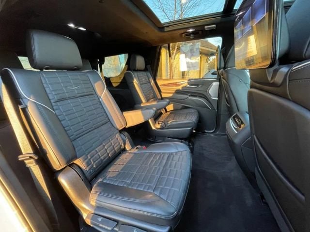 2023 Cadillac Escalade V-Series - Photo 20