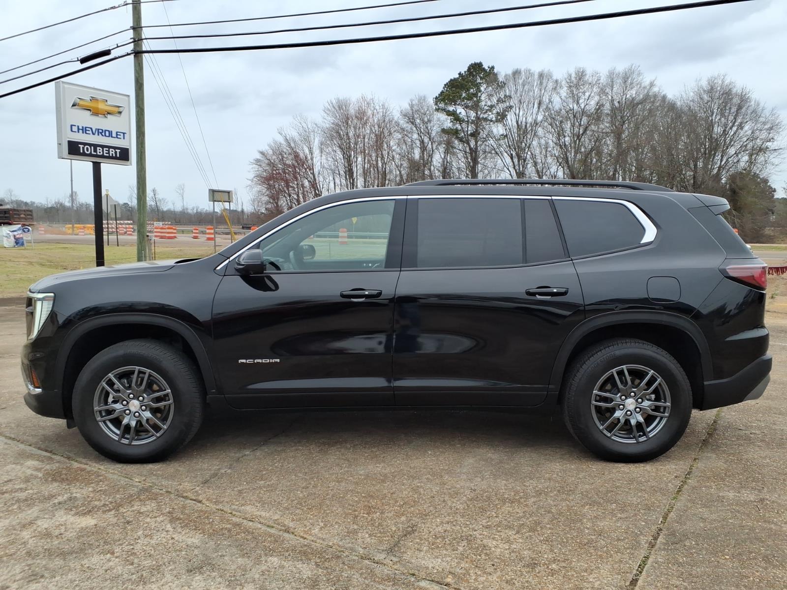 2025 GMC Acadia Elevation FWD's photo