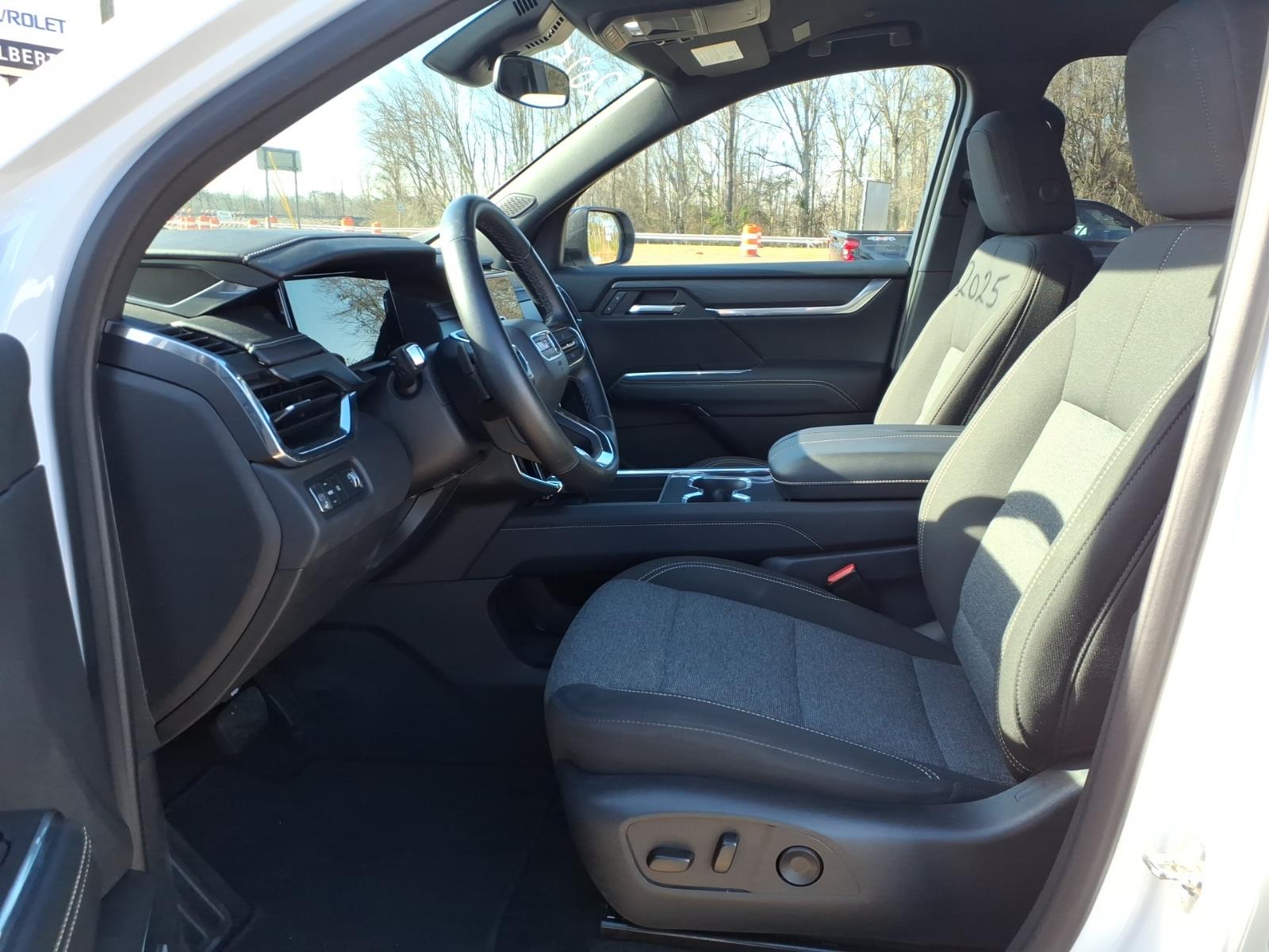 2025 GMC Acadia Elevation - Photo 17