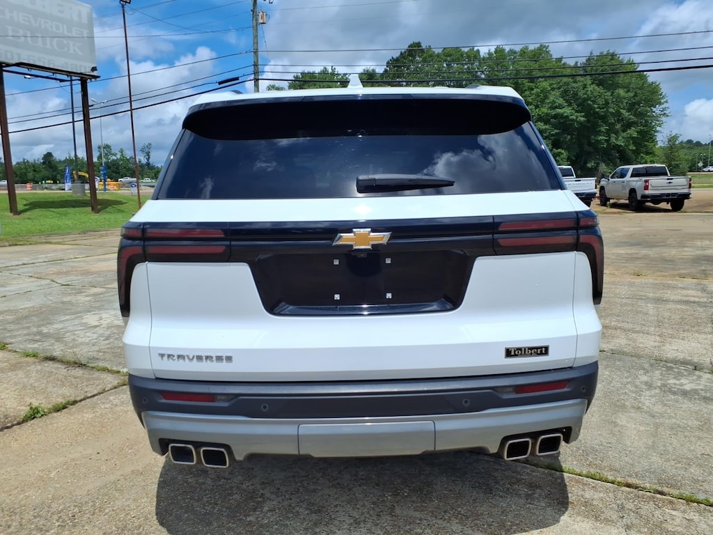 Used 2025 Chevrolet Traverse LT SUV