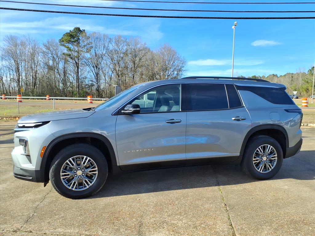 2025 Chevrolet Traverse LT's photo