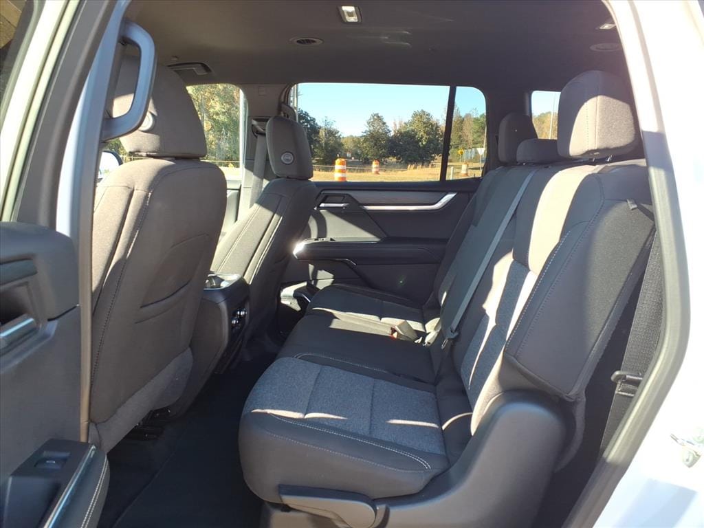 2025 GMC Acadia Elevation - Photo 18