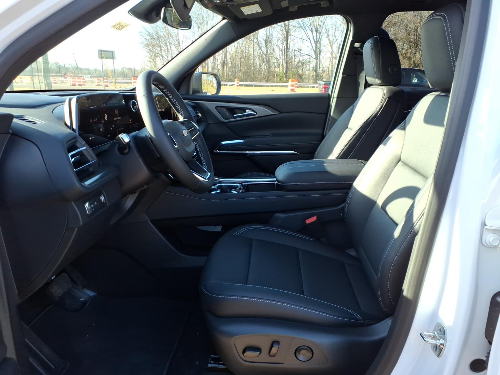 2026 Chevrolet Traverse LT - Photo 17