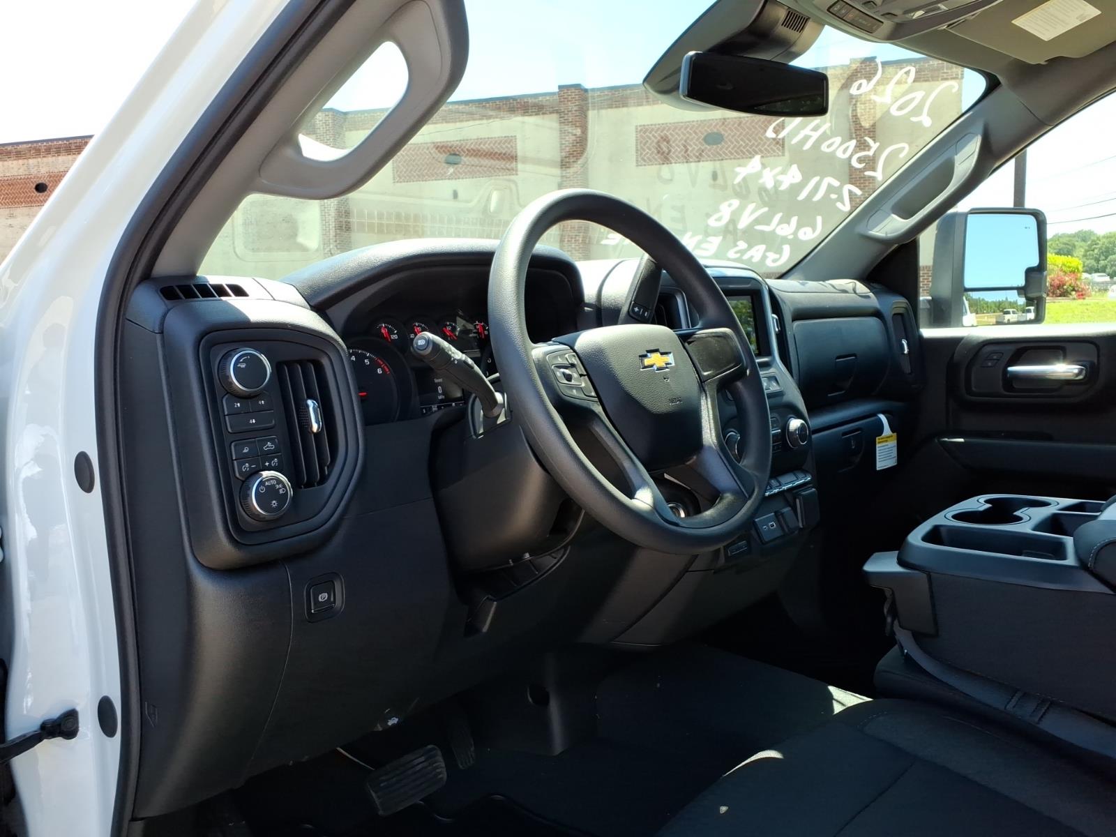 2026 Chevrolet Silverado 2500 HD Custom - Photo 8