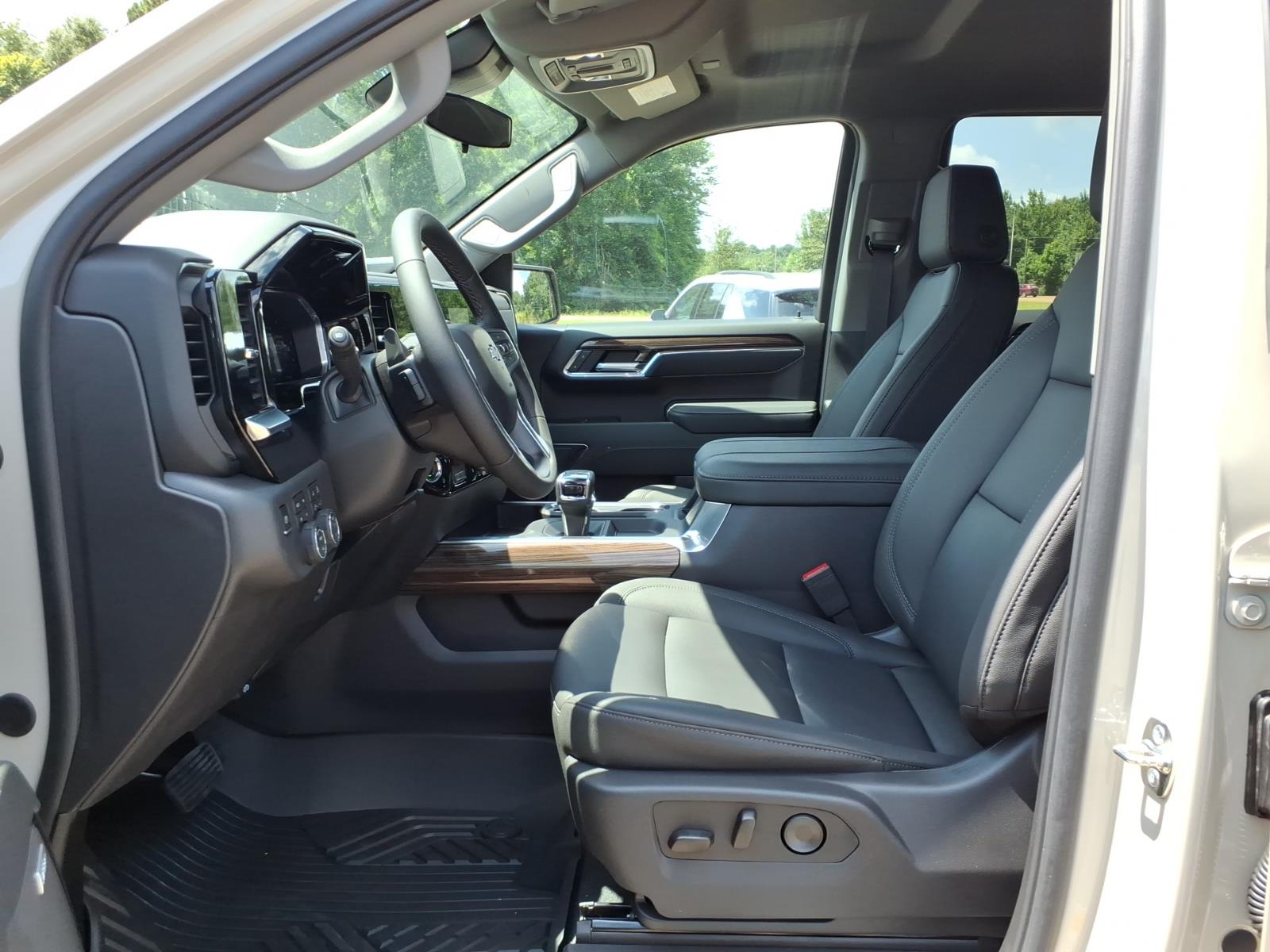 2026 Chevrolet Silverado 1500 RST - Photo 17