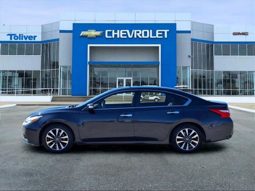 Used 2017 Nissan Altima 2.5 SL Sedan