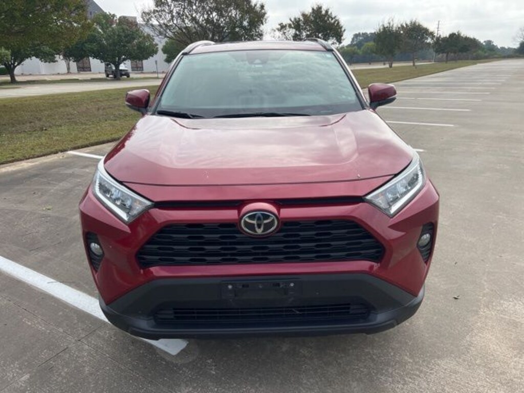 Used 2020 Toyota RAV4 XLE SUV