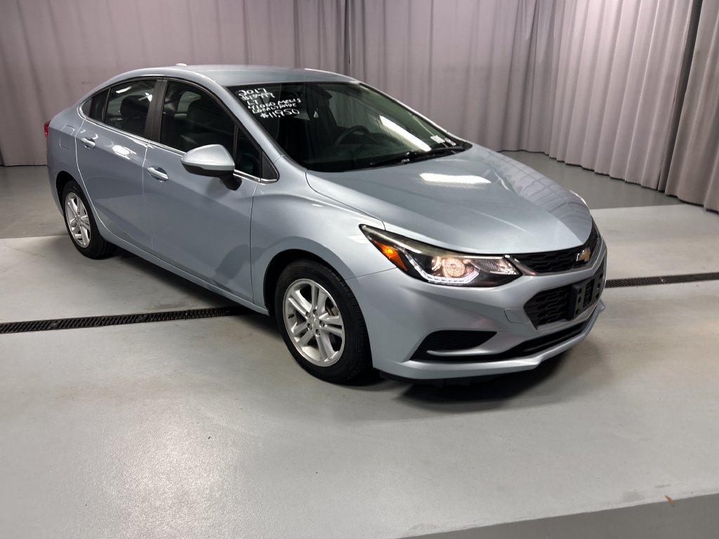 Used 2017 Chevrolet Cruze LT with VIN 1G1BE5SM3H7174065 for sale in Lima, OH