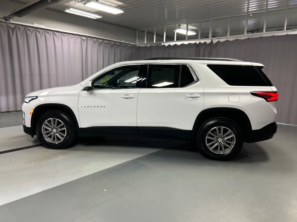 2022 Chevrolet Traverse Cloth photo 3