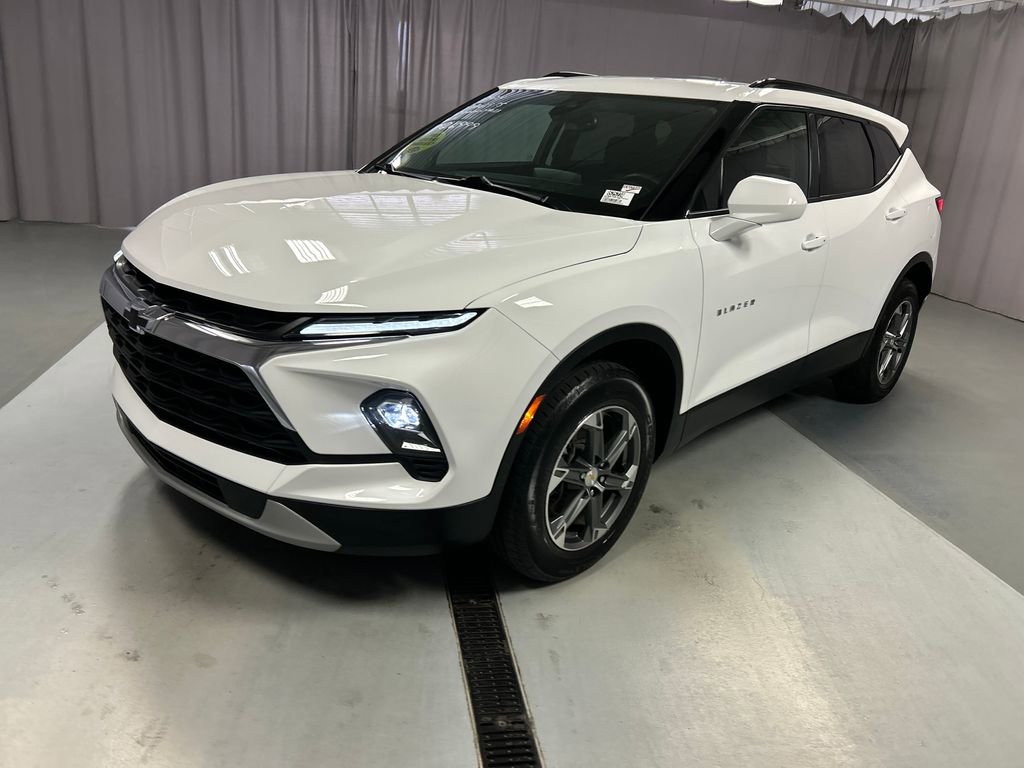 2024 Chevrolet Blazer 2LT photo 3