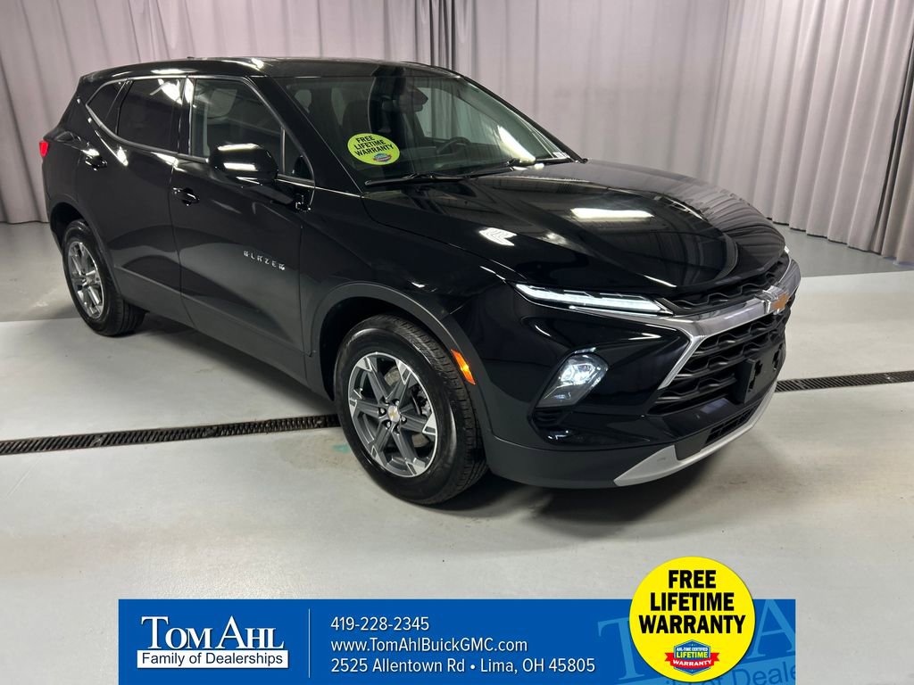 2025 Chevrolet Blazer 2.0T 2LT AWD's photo