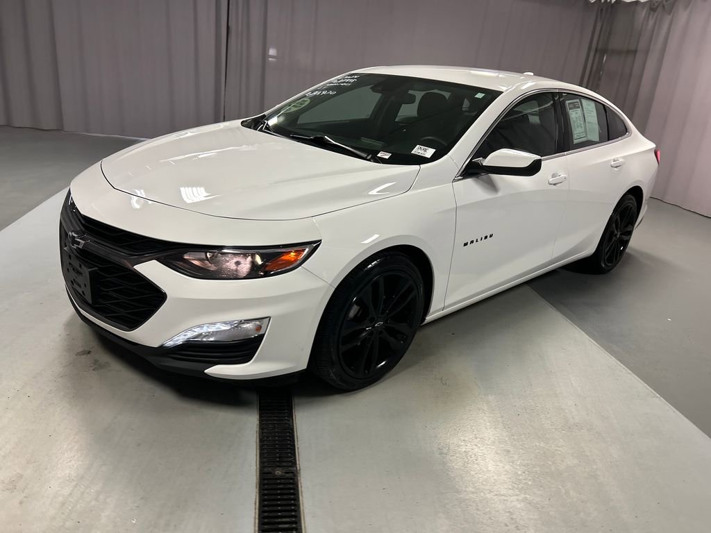 2024 Chevrolet Malibu 1LT photo 3