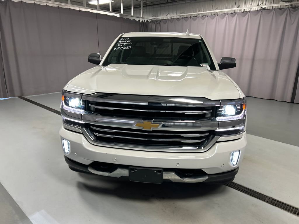 2017 Chevrolet Silverado 1500 High Country photo 2