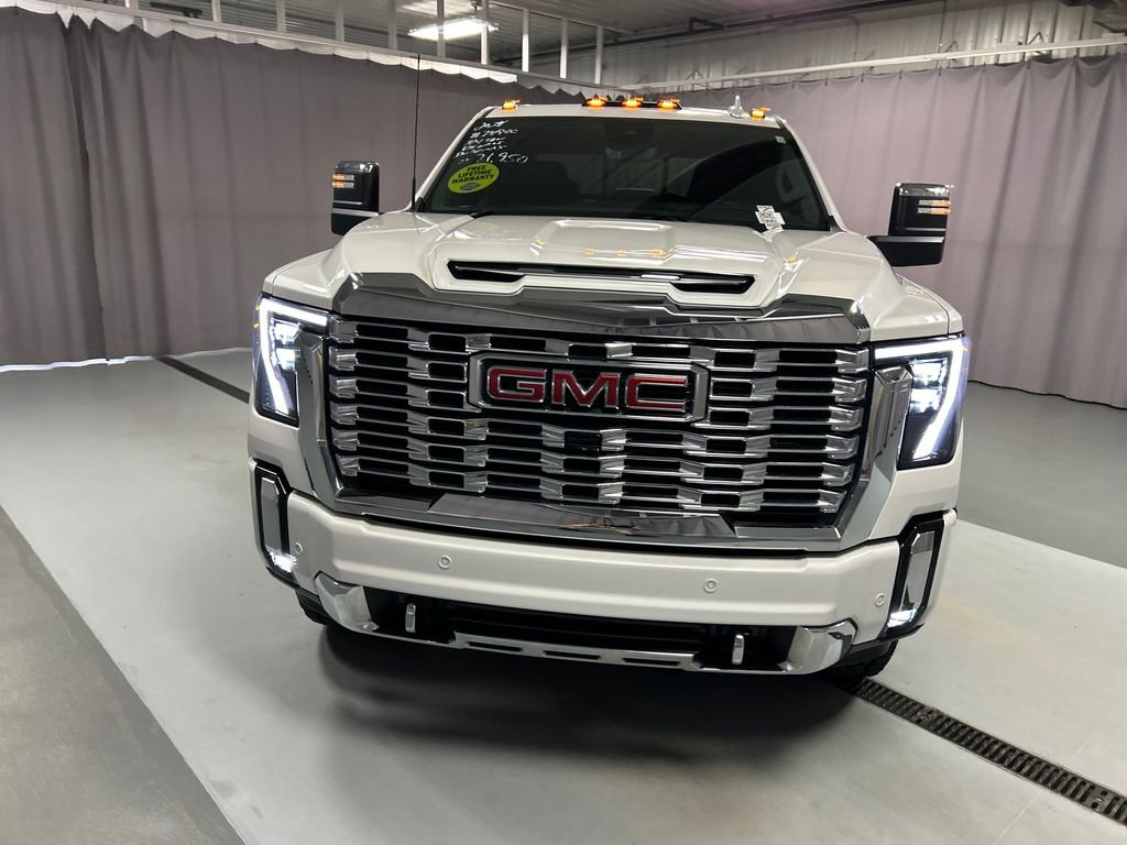 2024 Gmc Sierra 2500 HD Denali photo 2