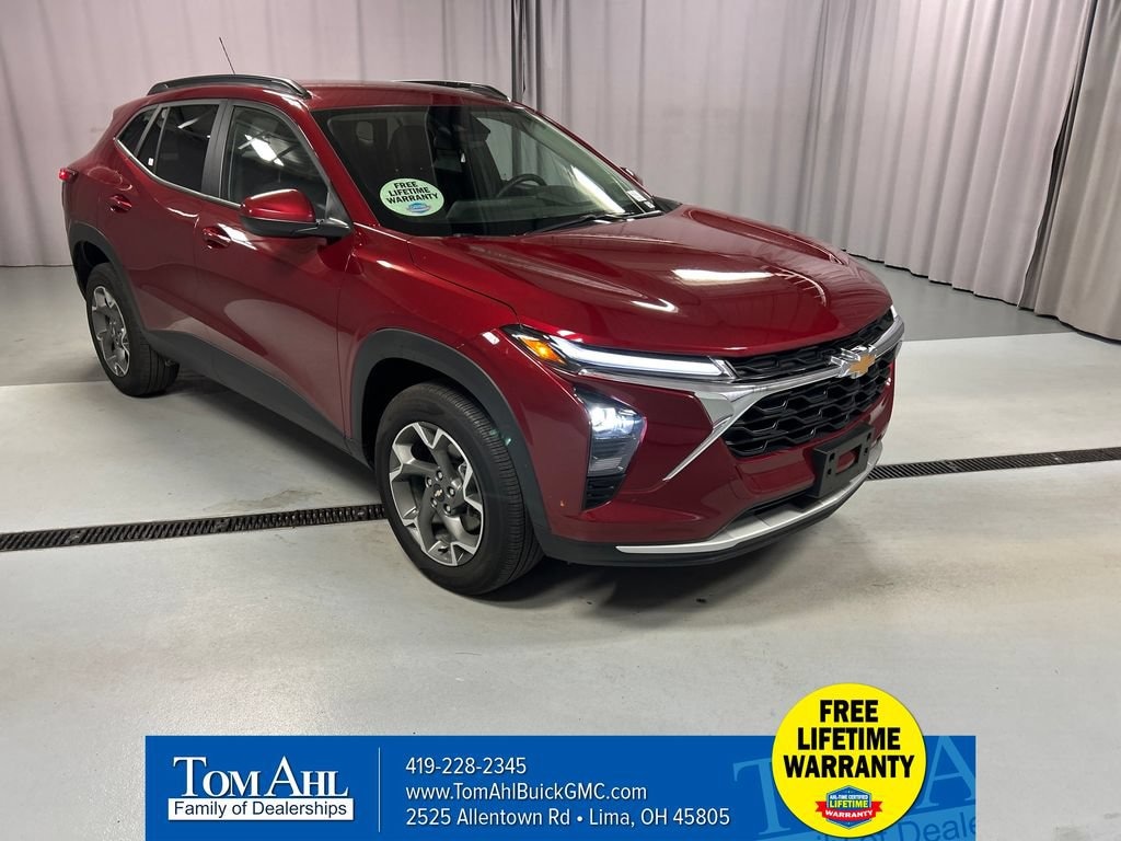 Used 2025 Chevrolet Trax LT SUV
