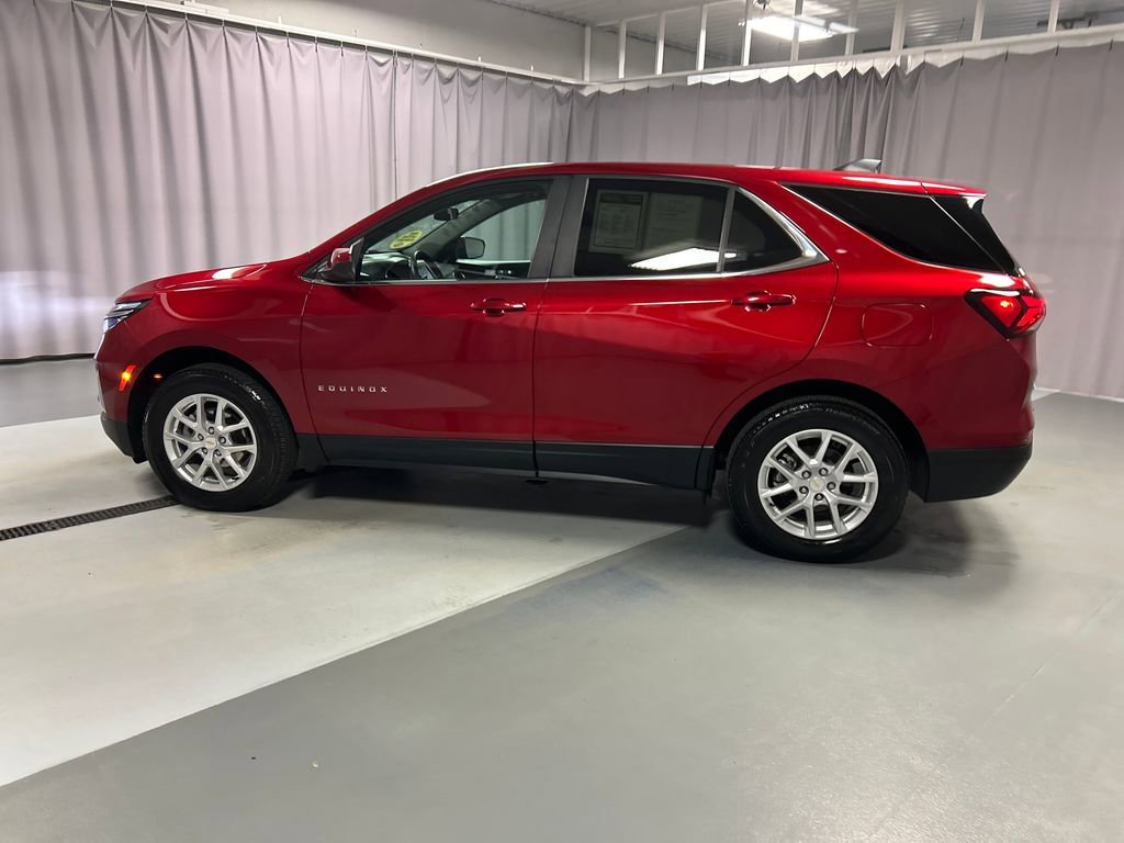 2023 Chevrolet Equinox LT photo 4