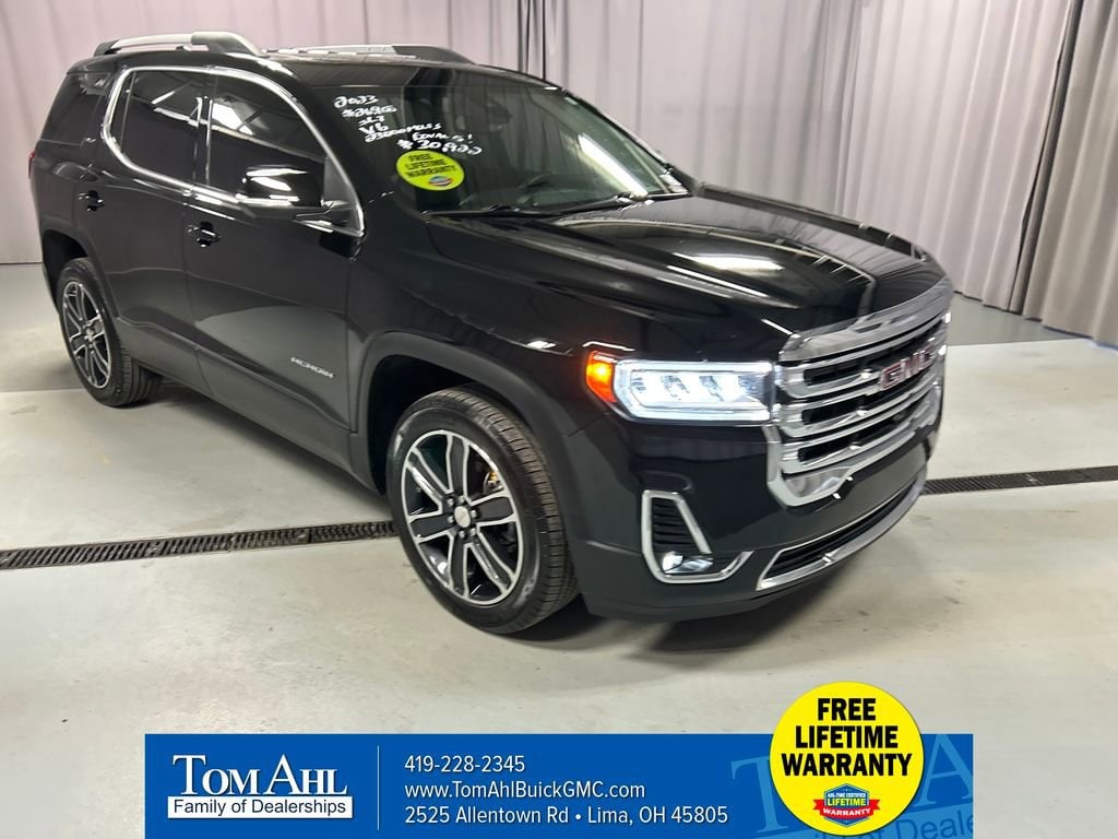 2023 GMC Acadia SLT's photo
