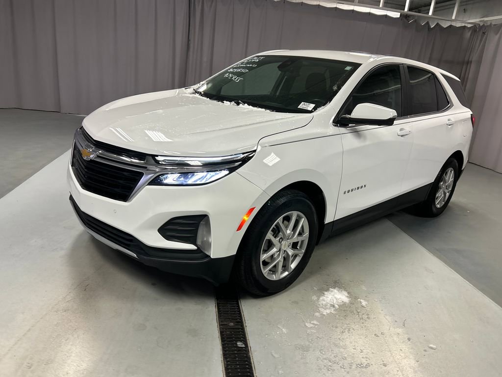 2024 Chevrolet Equinox LT photo 3
